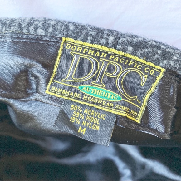 Gray and Black Drivers Cap - Picture 4 of 4